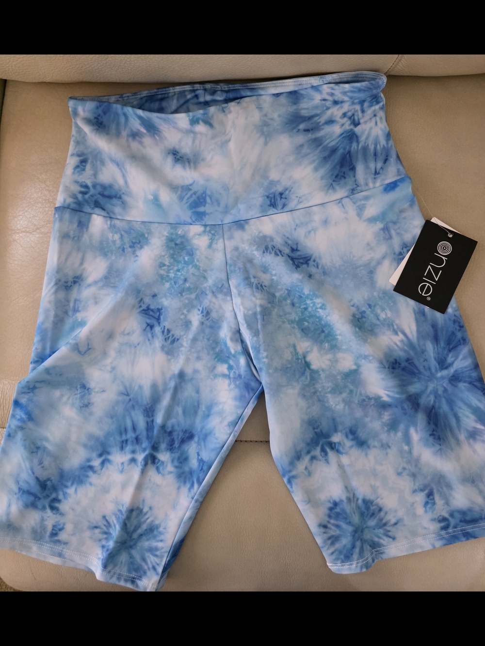 Onzie Tie-Dye High-Waist Bike Shorts - Blue & White